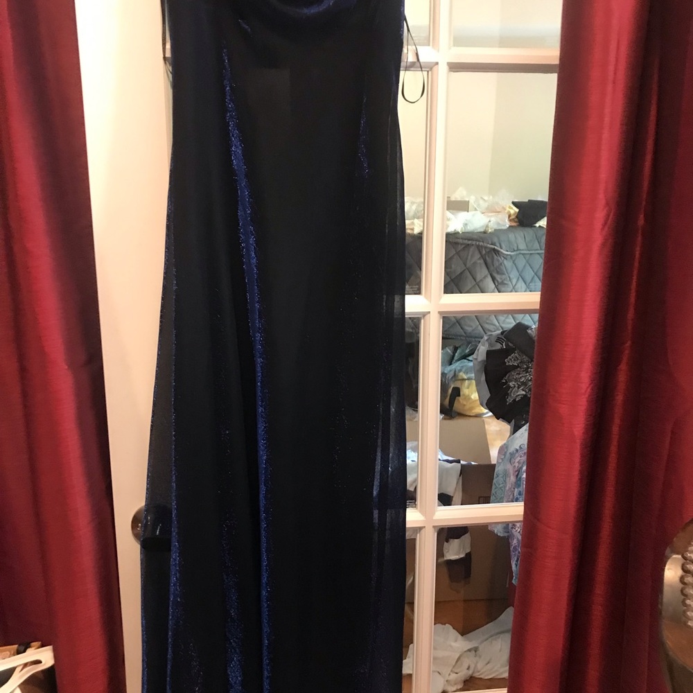 Betsy & Adam dress - Picture 3 of 8